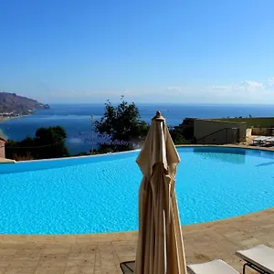bayview-apartment.taorminaitalyhotels.com/